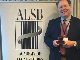 DR. SEAN SHANNON RECOGNIZED FOR CLASSROOM TEACHING